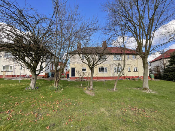 2 bed Apartment for sale Image 12