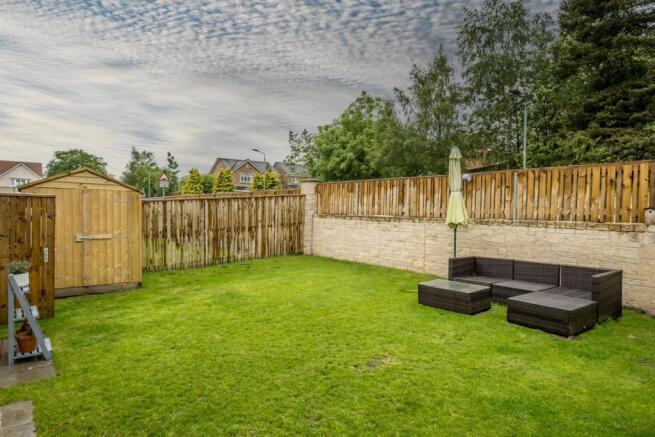 074-2_Hunterfield_Place_Carluke_ML84GY.jpg