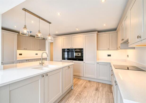 25 Ludlow Heights, Bridgnorth photo 4