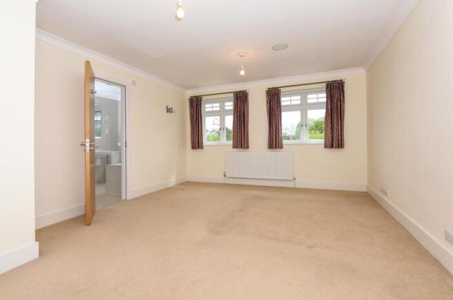 6 bedroom property t