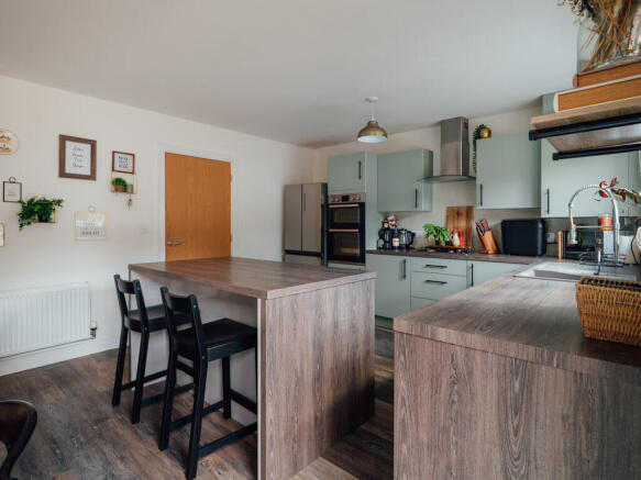 Kitchen / Dining Room