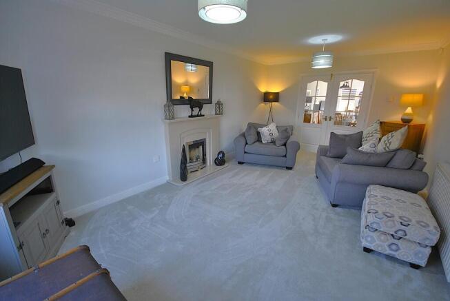 4 bed Detached for sale Image 8