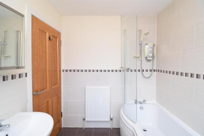 2 bed Terraced to rent Image 9