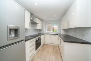 2, Garland Close, Hemel Hempstead HP2 5HU