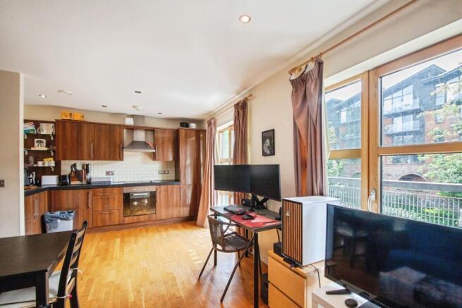1 bed Flat for sale Image 8