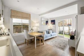 20a, Daphne Street, London SW18 2BL
