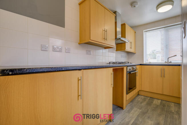 2 bed Terraced to rent Image 8