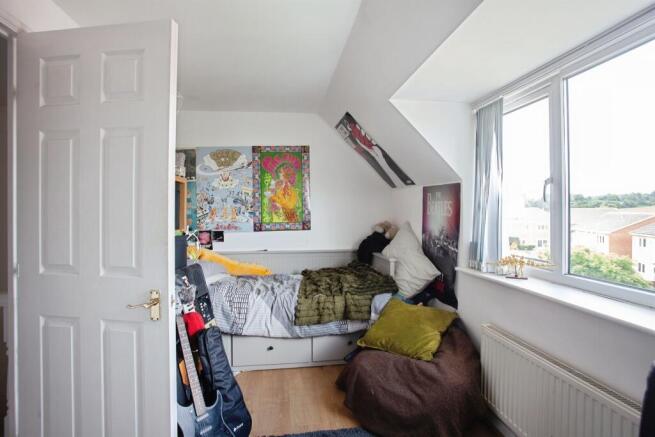 3 bed Semi-Detached for sale Image 11