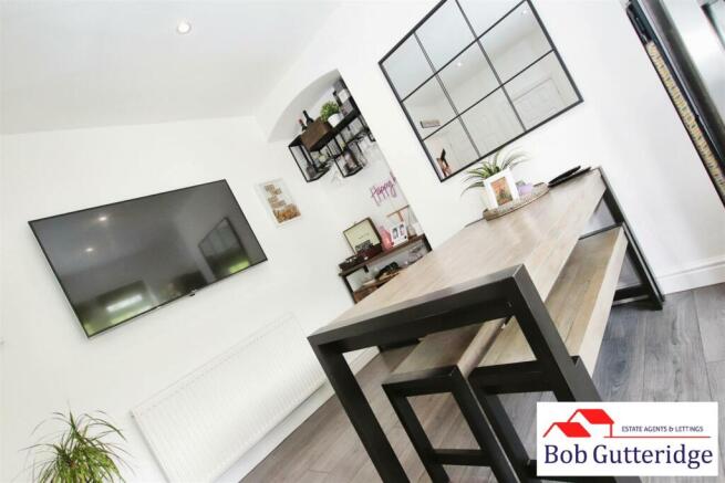 FITTED KITCHEN/DINING ROOM