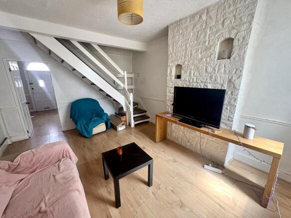 Photo 3