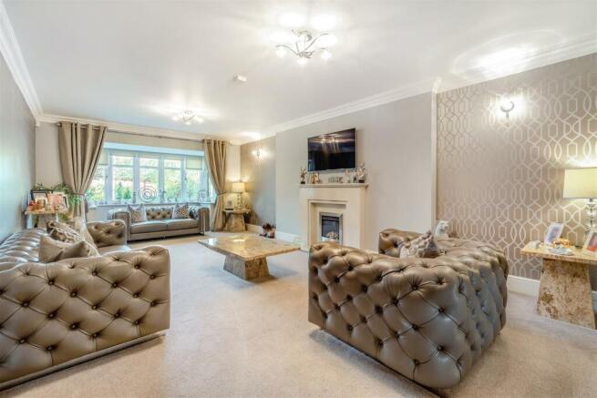 8577606-interior36.jpg