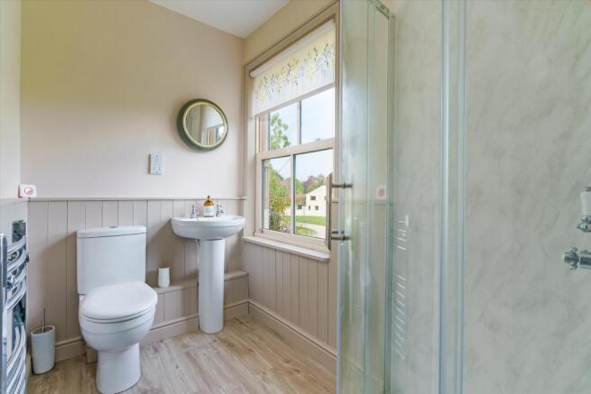 4 bed Detached for sale Image 12