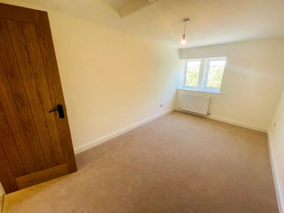 3 bed Terraced for sale Image 10