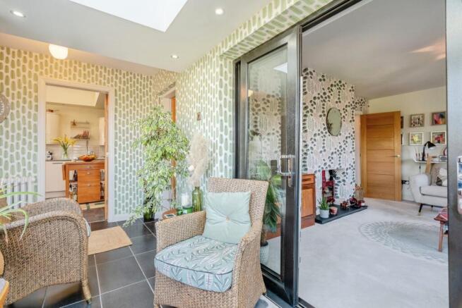 3 bed Bungalow for sale Image 11