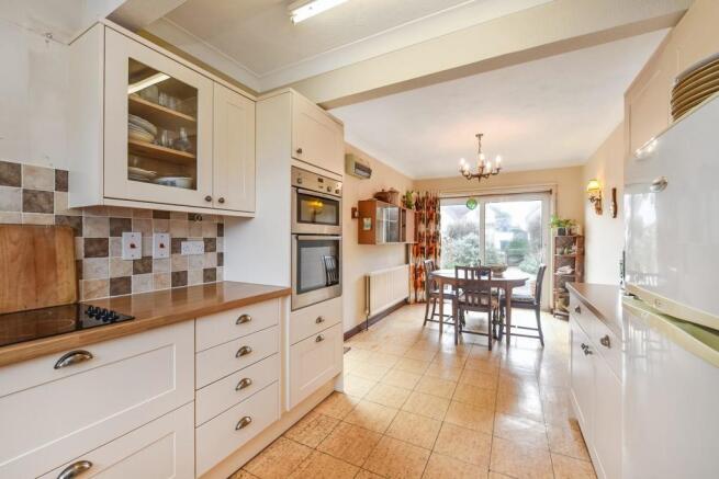KITCHEN/BREAKFAST ROOM