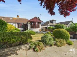 17, Upland Court Road, Romford RM3 0TT