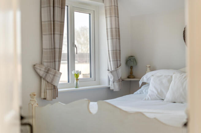 127051816