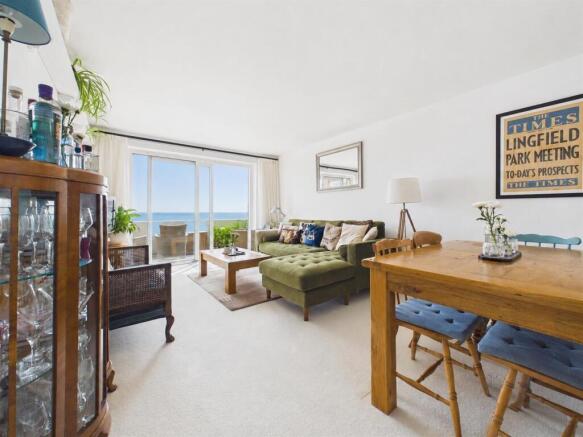livingroom.jpg