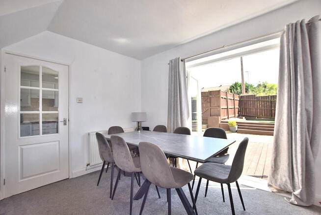 3 bed Terraced for sale Image 5