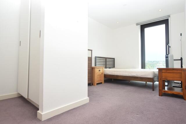 2 bed Apartment to rent Image 6