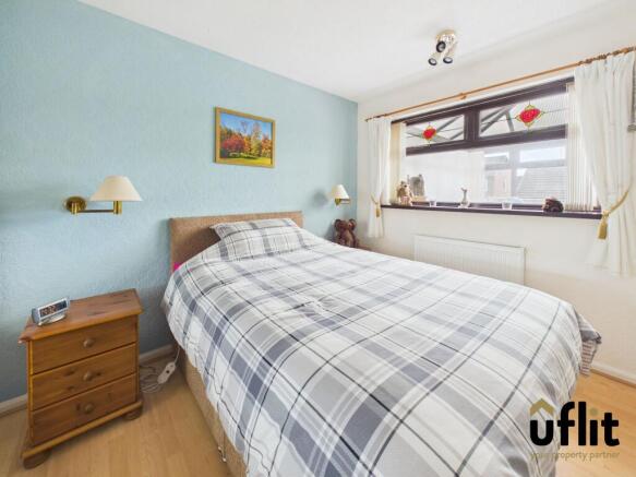 2 bed Detached Bungalow for sale Image 9
