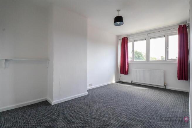 3 bed Maisonette to rent Image 9