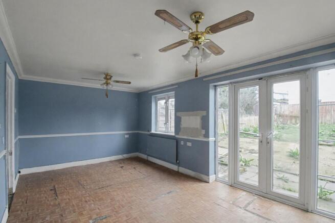 4 Wigton Road, Romford, RM3 9HD