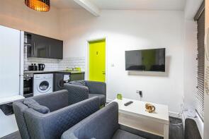 Flat C, 152, Pomona Street, Sheffield S11 8JL