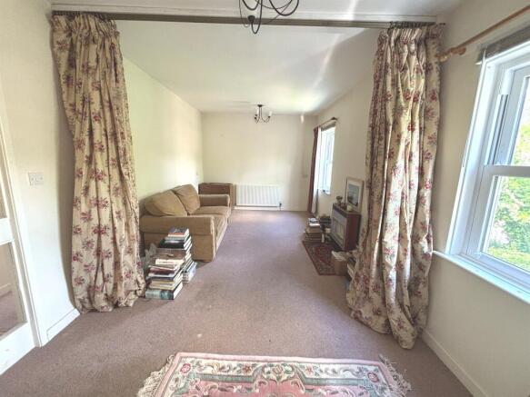 2 bed Flat for sale Image 5