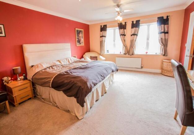 msterbedroom.jpg