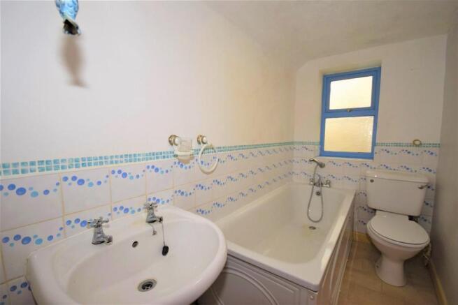 BATHROOM.JPG