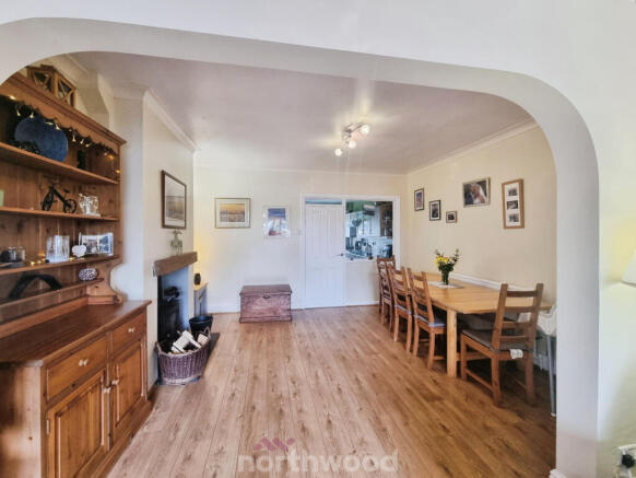 3 bed Terraced for sale Image 11