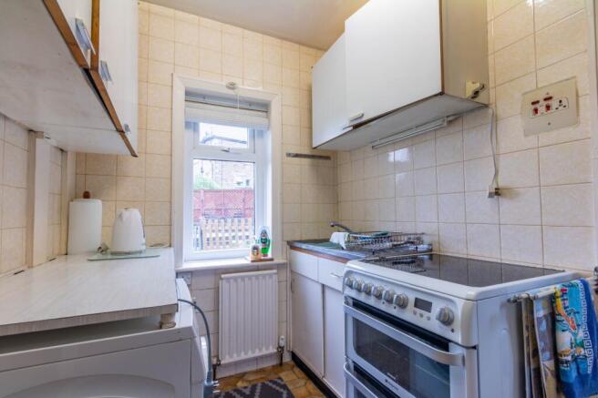 3 bed Semi-Detached for sale Image 6