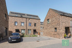47, Sayersbury Way, Edmonton N9 9FA
