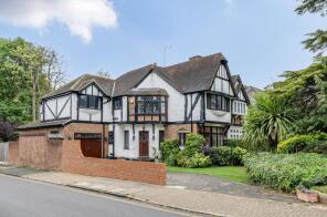 13, Canons Drive, Edgware HA8 7RB