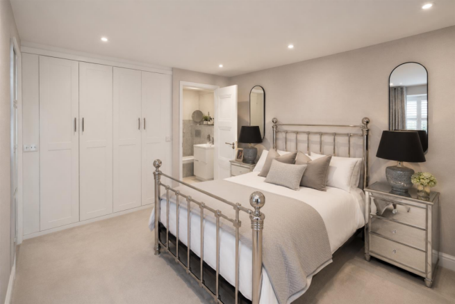 4 bed Detached for sale Image 5
