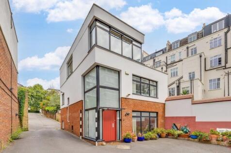 Ormonde Court, London