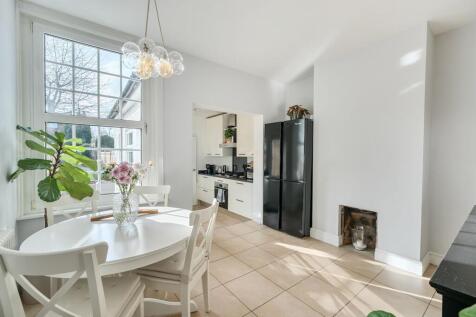 Albert Road, Epsom, KT17