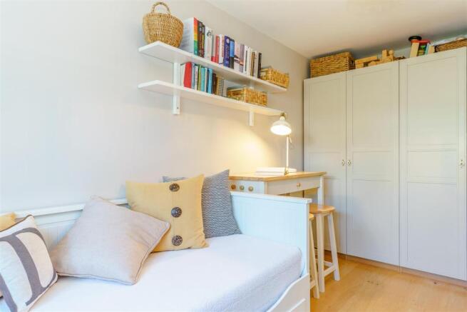 8341634-interior23.jpg