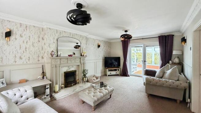 4 bed Detached for sale Image 10