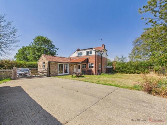 3 Bedroom Detached House- For Sale