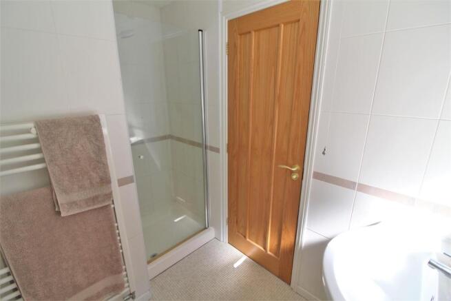 EN-SUITE TO MASTER BEDROOM
