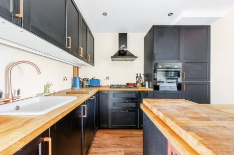 Deans Road, London, W7