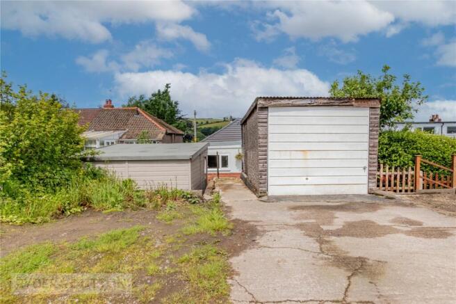 Garage & Parking