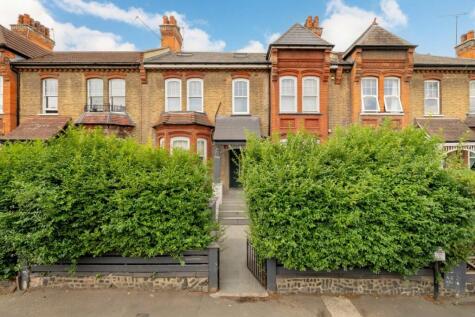 Ferme Park Road, London