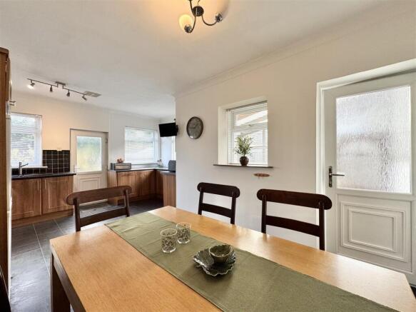 Kitchen / Dining