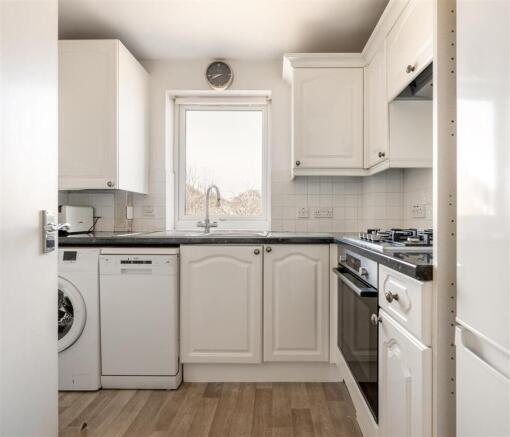 Lime Tree Close, E18