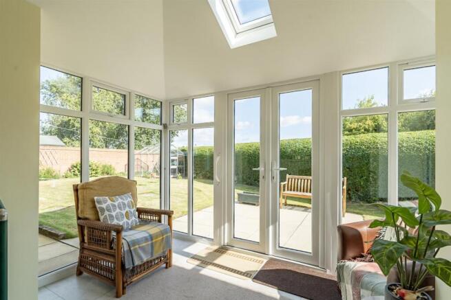 2 bed Detached Bungalow for sale Image 4