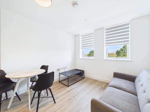 CAM01909G0-PR0487-STILL003