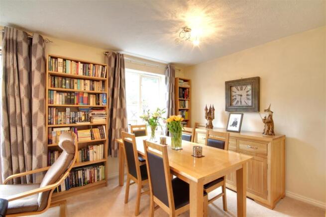 Dining area.jpg